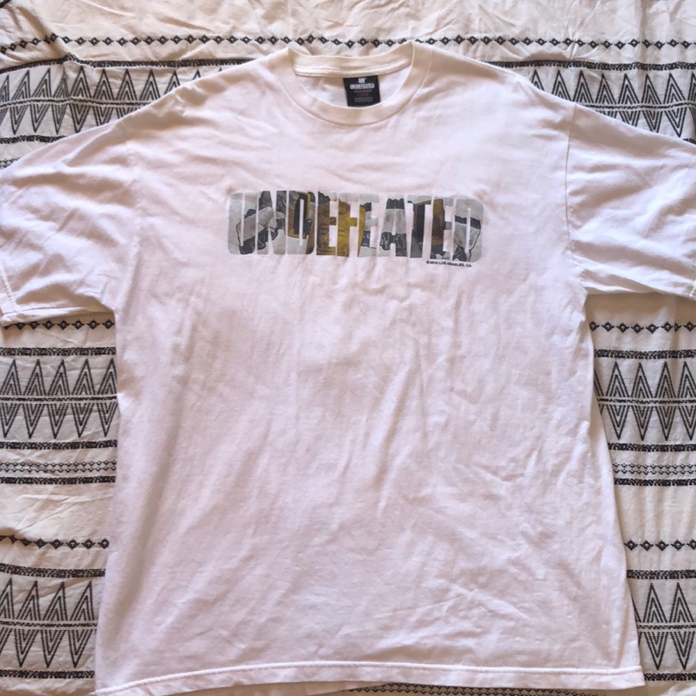 Men’s Undefeated Tee